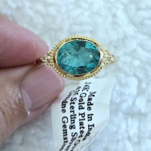 Shivam Green💚 Quartz Ellipse Ring💍 - NWT - Picture 1 of 16